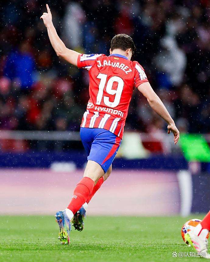 包含德甲国际比赛日走向成谜，马德里竞技强势反弹，更衣室稳定，更衣室氛围转暖的词条