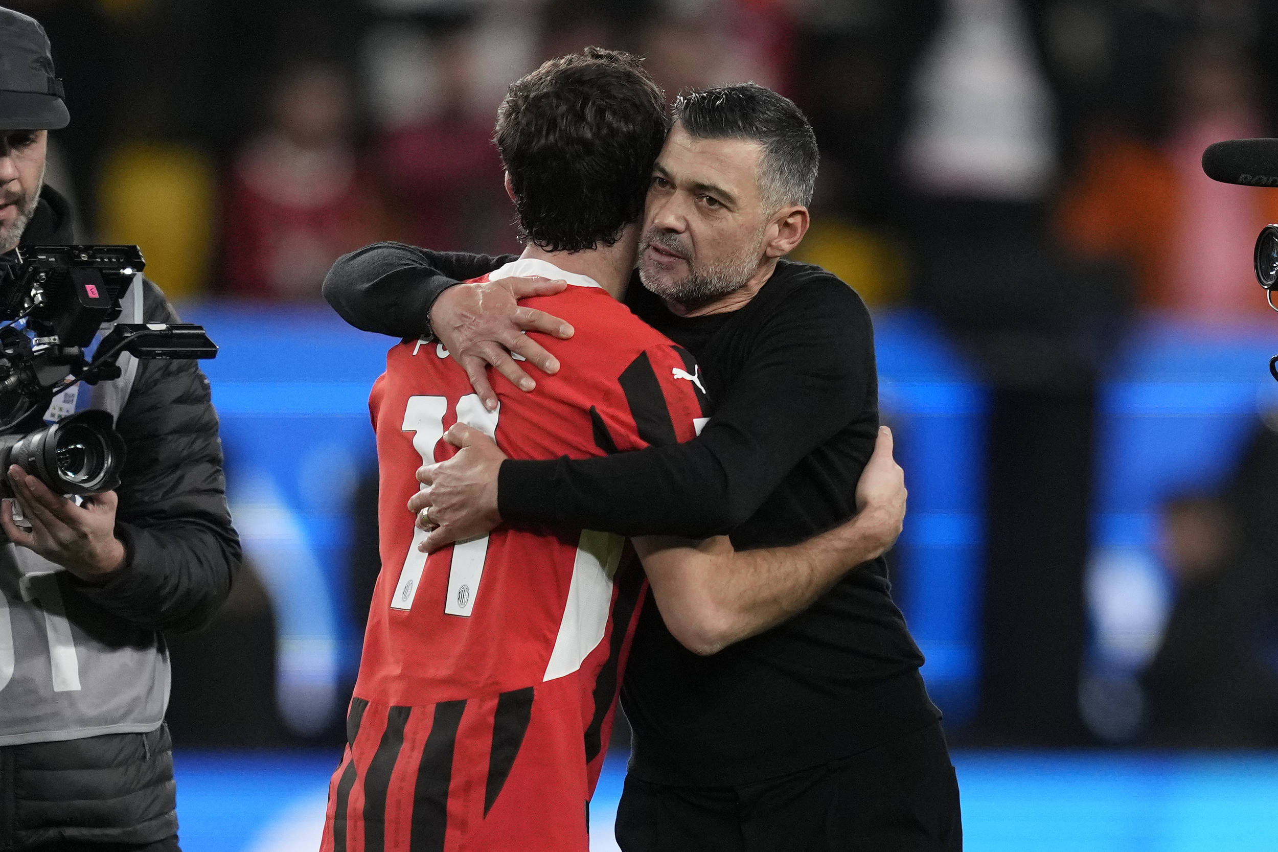 赛地聚焦——社区盾今晨热度飙升；AC米兰临场应变；信心回归；临场指挥获称赞的简单介绍