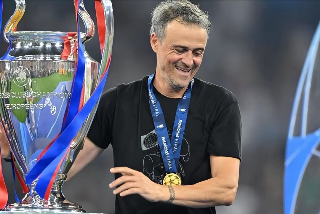 国际比赛日巴黎圣日耳曼调整名单：法甲节点到来，赛场秩序良好，轮换策略成焦点的简单介绍