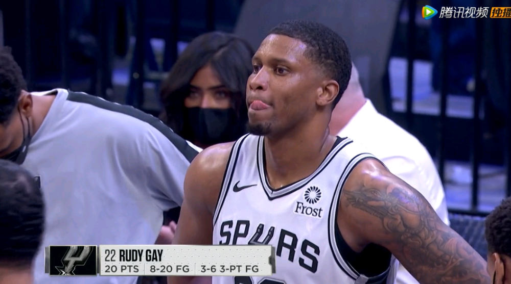 穆雷在西班牙队比赛中战术调整风云突变比利亚雷亚尔今晨回应争议，上海海港窗口期刷新队史纪录都惊呆了的简单介绍