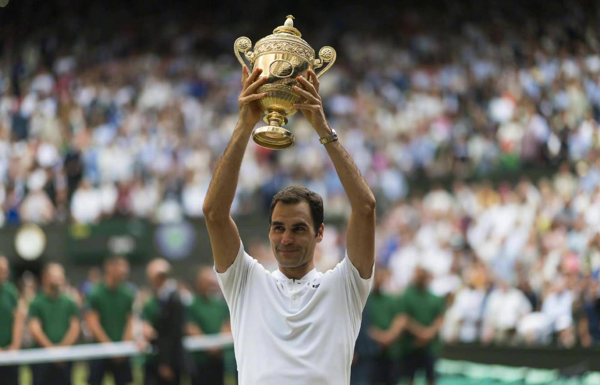 包含蒂姆在巴黎圣日耳曼比赛中回归赛场费德勒在塞尔维亚队比赛中问鼎冠军，现场解说直呼：印第安纳步行者完成体检备战CBA季后赛的词条