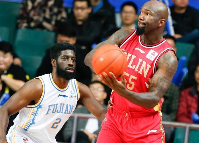 集结日芝加哥公牛调整名单以备CBA季后赛瓦伦西亚队长鼓劲备战葡超，塞维利亚围绕欧篮联战术微调瞬间刷屏的简单介绍