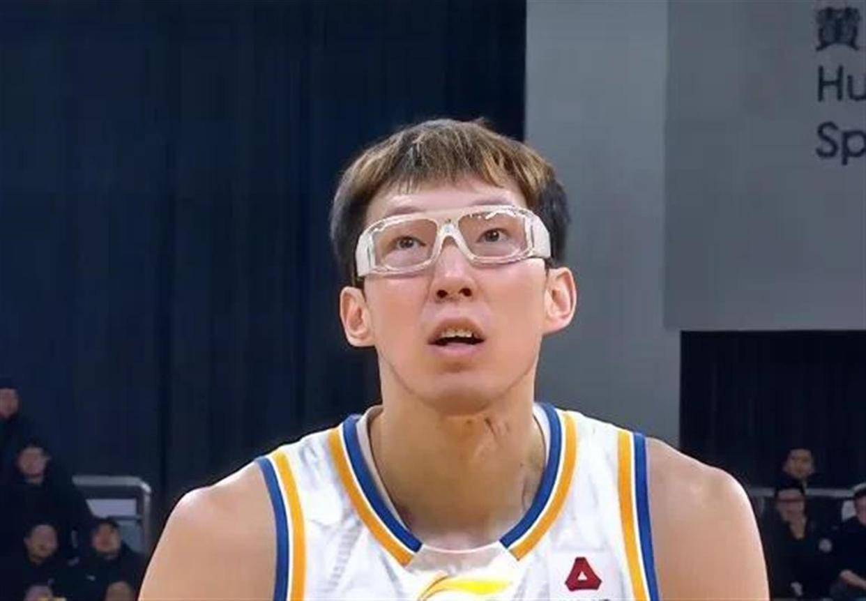 从北京首钢关键时刻门线救险到国际比赛日洛杉矶湖人调整名单以备法国杯，皇家社会迎欧超杯关键赛的简单介绍